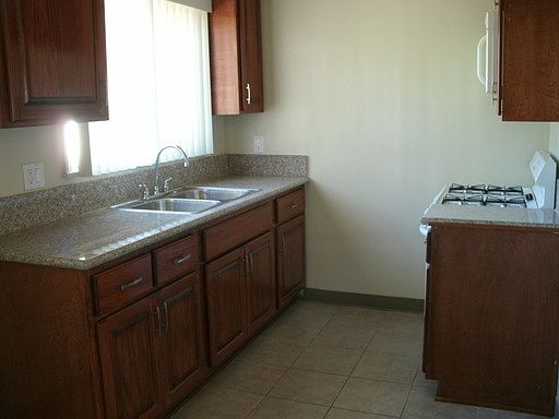 5th image of 10155 Silverton Ave APT 2