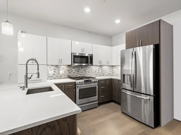 18 Cliveden St Unit 406W, Quincy, MA 02169