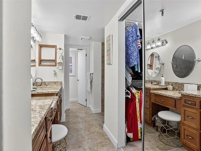 1166 Carmel Cir #100 — Photo 25