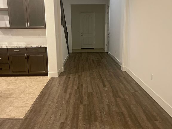 4th image of 667 Lincoln Ct