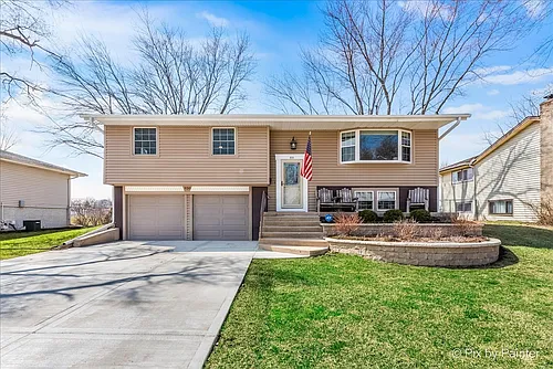 930 Cornell Ln Photo 1