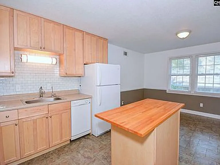 1700 Dalloz Rd #B — Photo 7