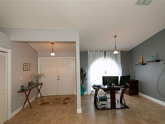 4th image of 4642 Classique Dr