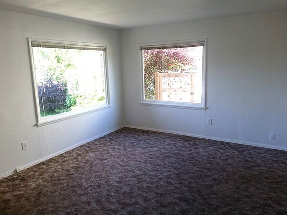 3rd image of 5110 N 44th St
