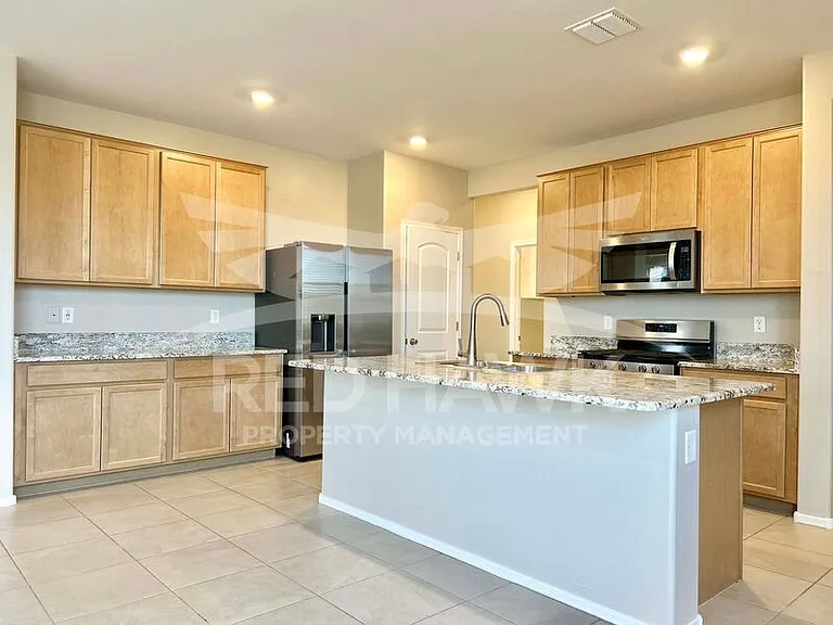 12603 W Vista Ave — Photo 5