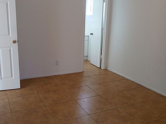 5th image of 3601 Yucca Dr NW APT B