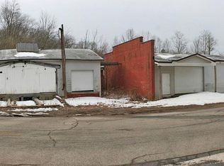 8 Walnut Ave, East Hampton, CT 06424