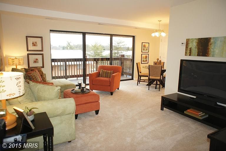 1st image of 2754 Hollywood Rd Unit 54/303