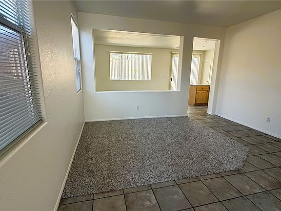 4th image of 2424 Predera Ave