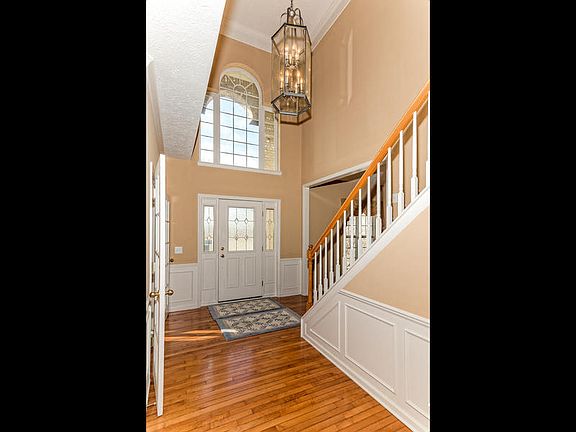 2nd image of 3697 Castle Rock Dr