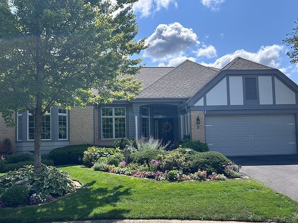 1st image of 8 Canterbury Ct
