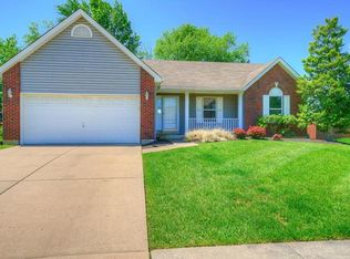 28 Hidden Hills Dr, Saint Charles, MO