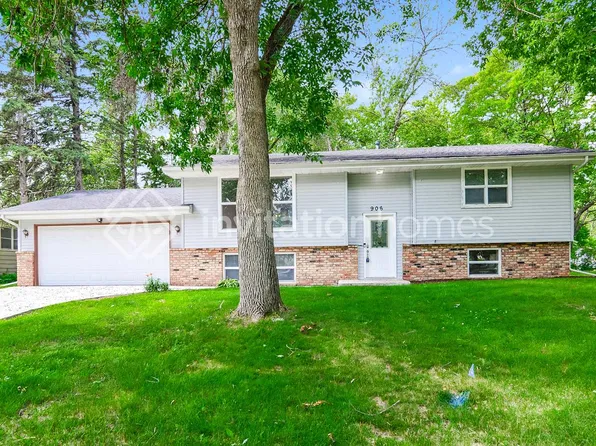 906 Ghostley Ln N, Champlin, MN 55316