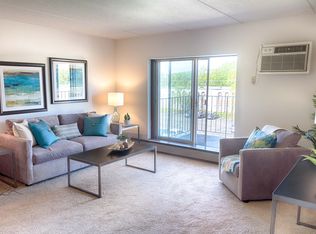 Knollwood Towers East Apartments, Hopkins, MN 55343