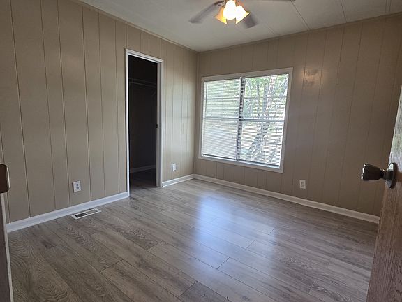 4th image of 3526 Highview Ct