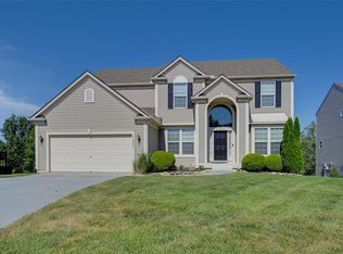 11390 S Aminda St, Olathe, KS 66061