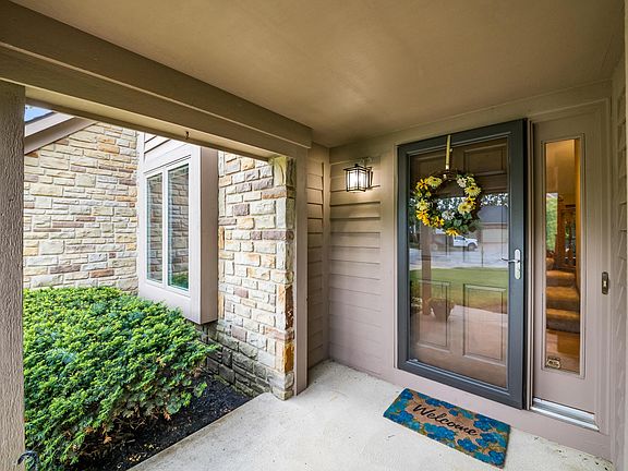 5th image of 749 Bering Ct