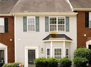 1736 Olivers Crossing Cir, Winston Salem, NC 27127