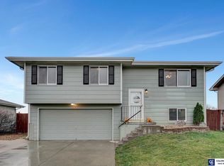 2034 NW 55th St, Lincoln, NE 68528