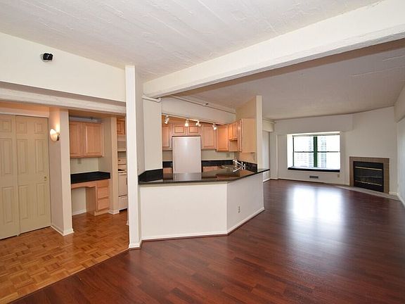 2nd image of 270 E Highland Ave APT 1136