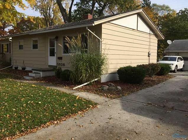 2nd image of 5938 Buchanan Dr