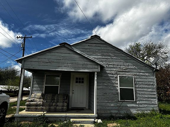 2nd image of 319 S Bouldin St
