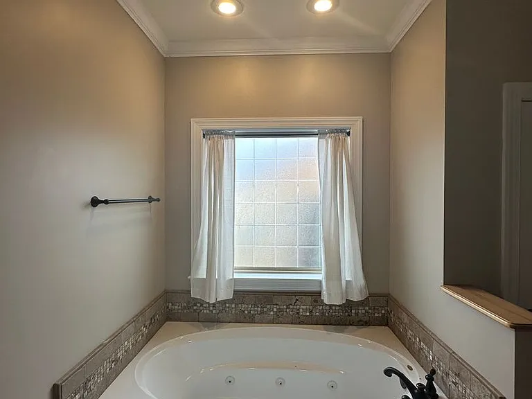 115 Hayley Dr — Photo 31