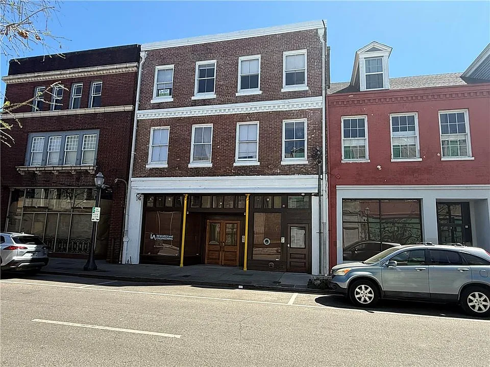 459 Dauphin St #D
