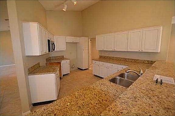 4th image of 5212 NW 51st St
