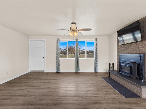 5th image of 2113 S Powerline Rd