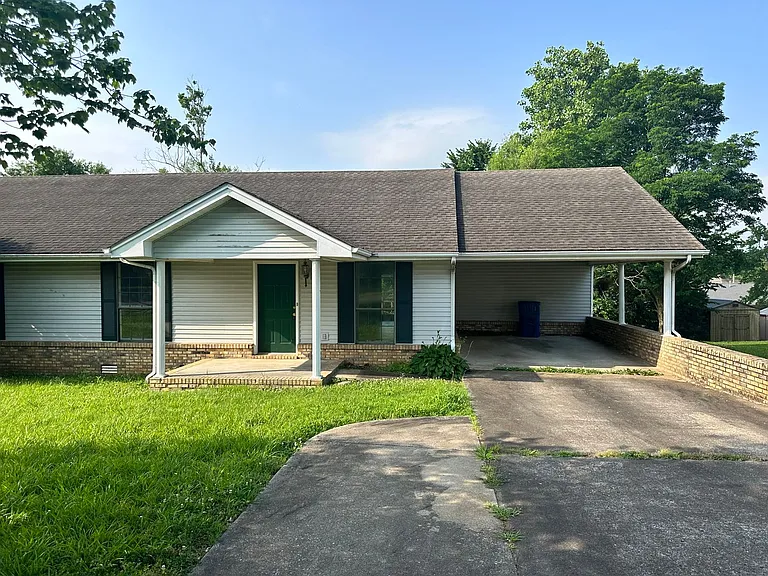 1009 Northwood Dr — Photo 1