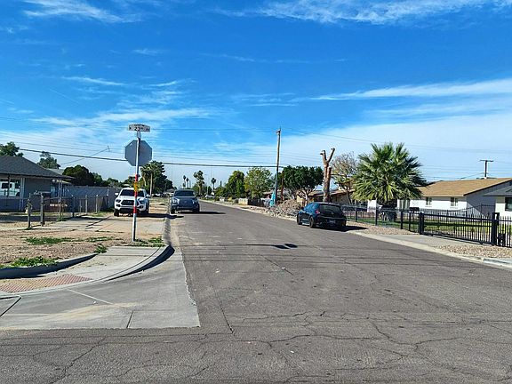 4th image of 2302 W McLellan Blvd