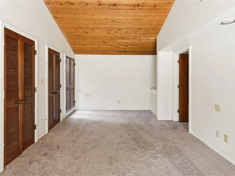 2114 Corner Lake Dr #E — Photo 18