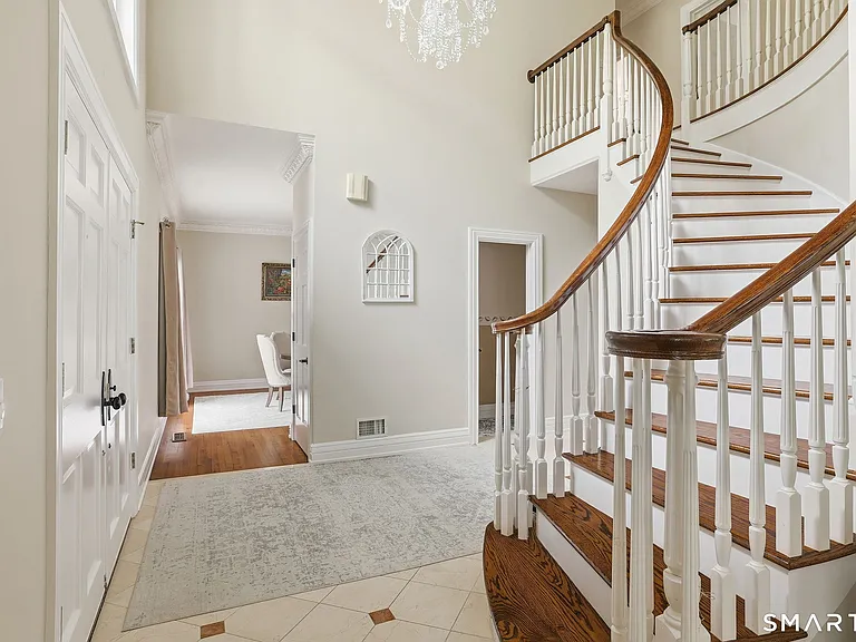 18 W Haviland Ln — Photo 5