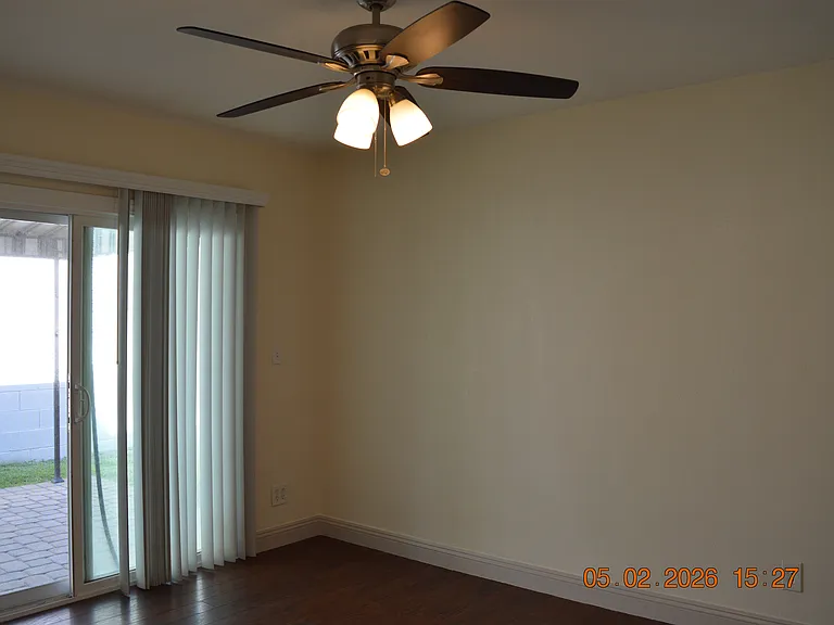 14233 Broadway — Photo 15