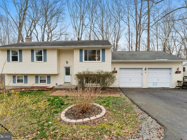 8961 Limerick Ln, Owings, MD 20736