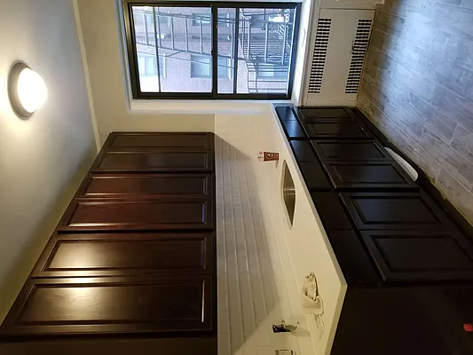 Rented by Max & Associates Realty Corp | media 8