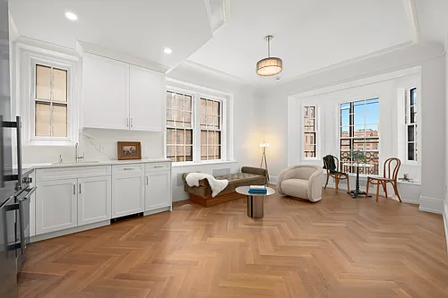 2109 Broadway Photo 1