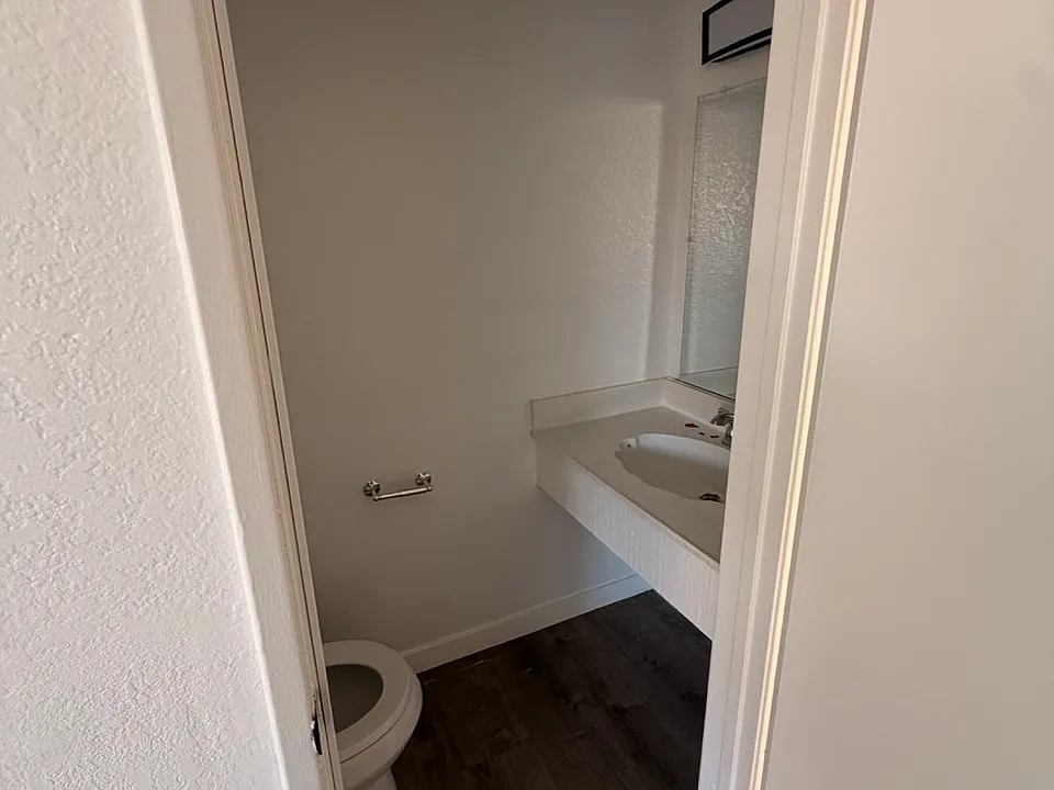 1728 W Avenue J #15-5