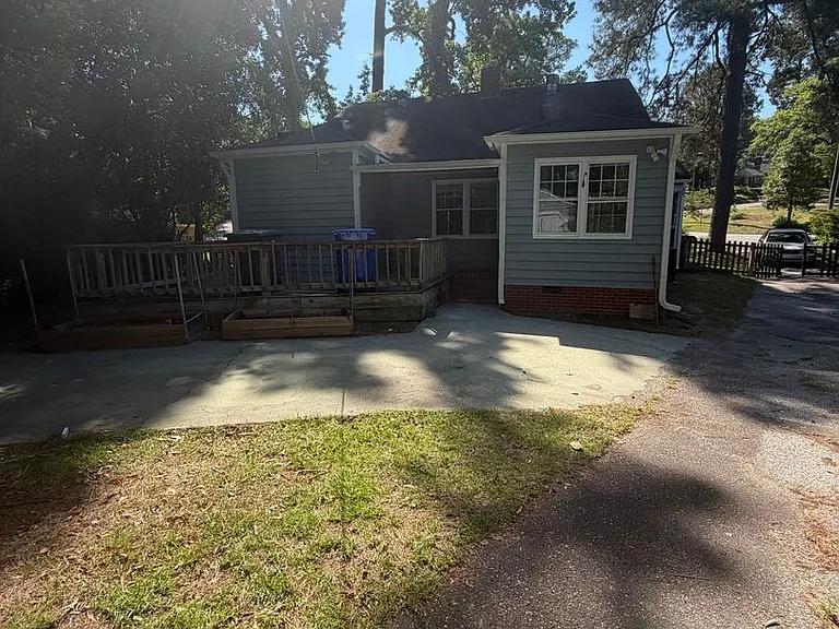 322 Valley Rd — Photo 3