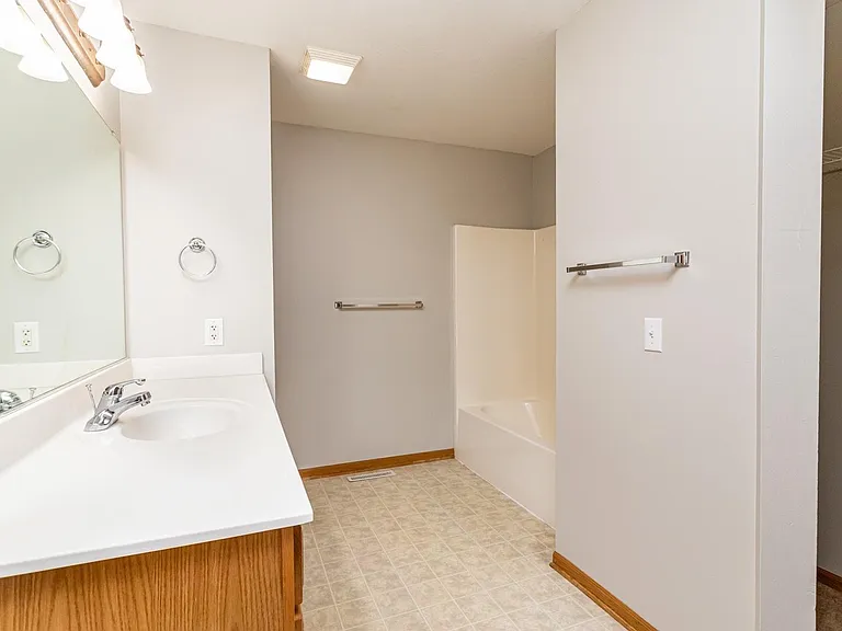 4630 Twain St — Photo 14