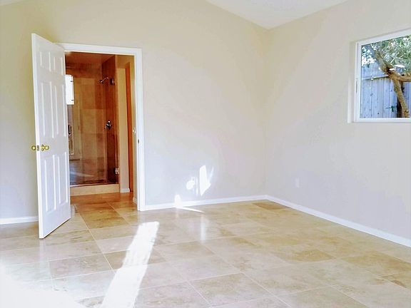 doorway to bathroom and closet