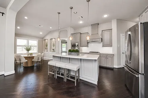 6243 Garden Lakes Ln Photo 1