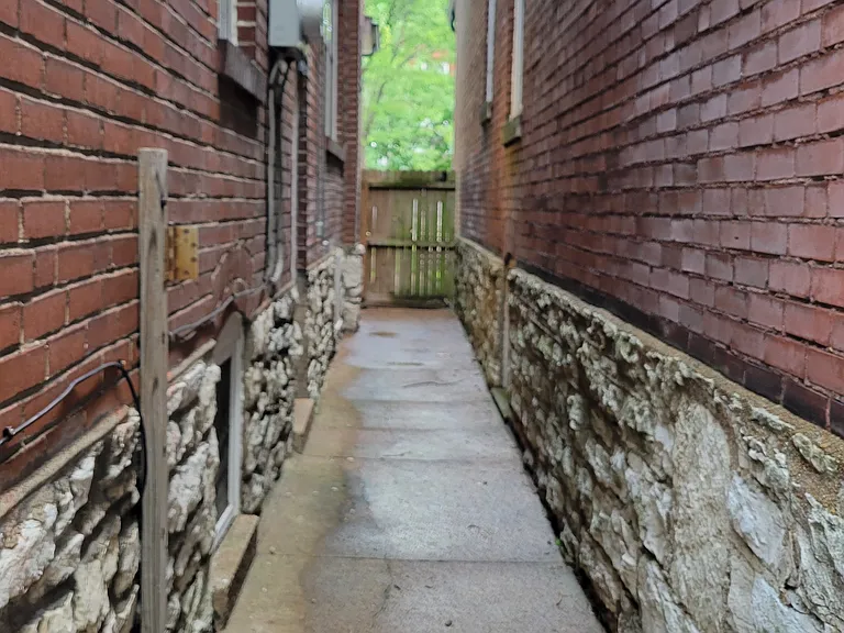 528 Dover Pl — Photo 19