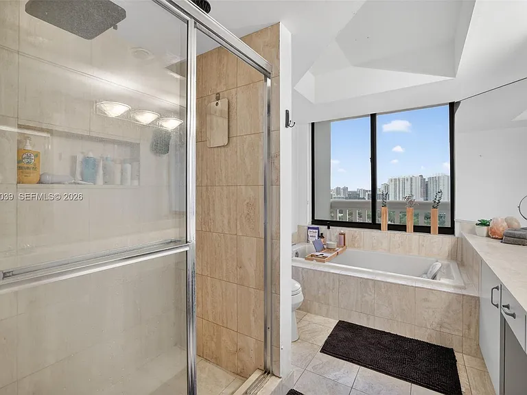 1000 Island Blvd #2105 — Photo 37