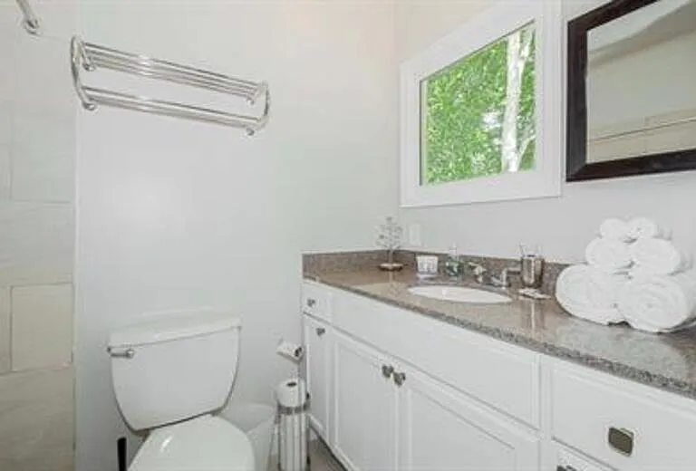 906 Greenwood Ave NE #C — Photo 18