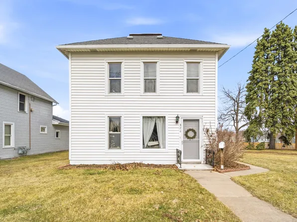 426 W 10th St, Kaukauna, WI 54130