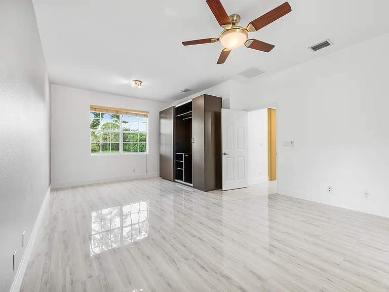 6752 Osage Cir — Photo 8