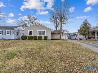 121 Springbrook Dr, Findlay, OH 45840