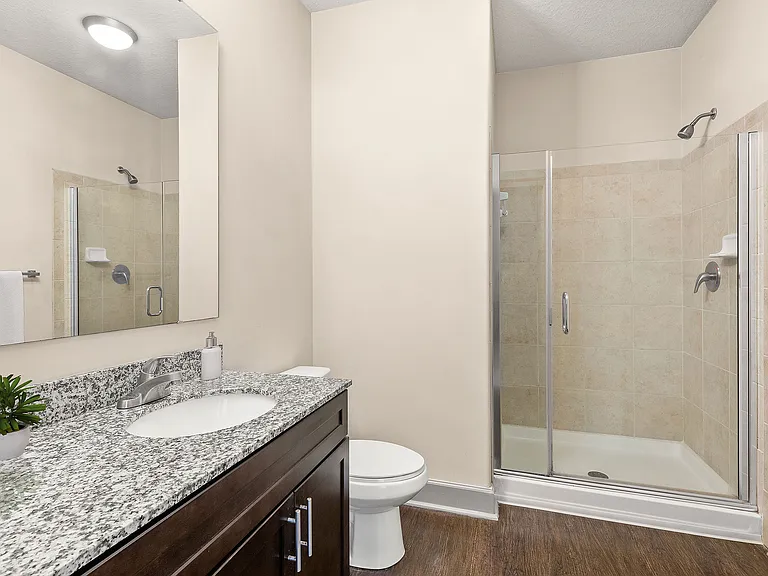 Roswell City Walk - Bathroom